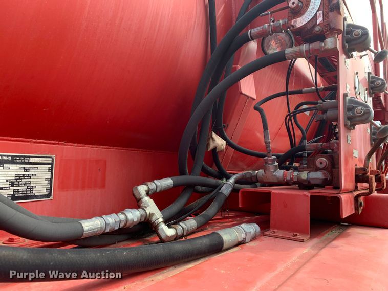 image for item LI9134 2009 Tiger Manufacturing  gel slurry tank trailer