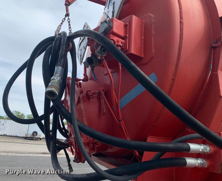 image for item LI9134 2009 Tiger Manufacturing  gel slurry tank trailer