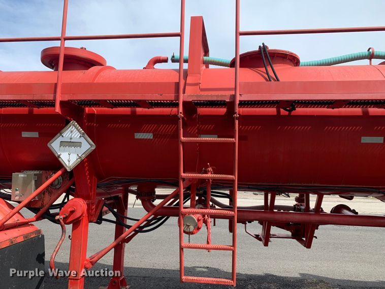 image for item LI9134 2009 Tiger Manufacturing  gel slurry tank trailer