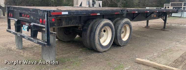 image for item LI9155 1997 Fruehauf PBFL-NF2S-45N  flatbed trailer