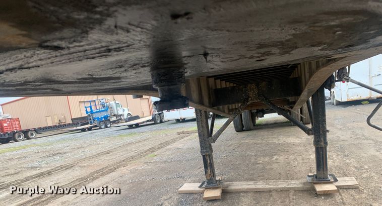 image for item LI9155 1997 Fruehauf PBFL-NF2S-45N  flatbed trailer