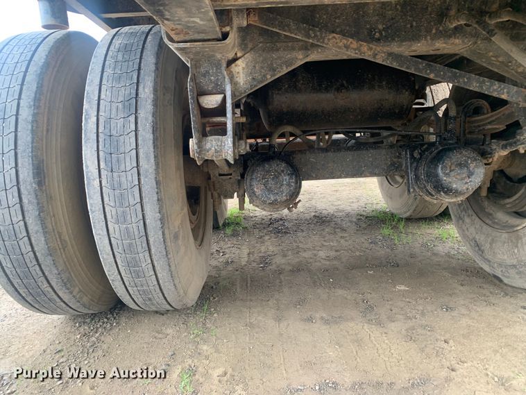 image for item LI9155 1997 Fruehauf PBFL-NF2S-45N  flatbed trailer