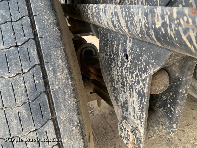 image for item LI9155 1997 Fruehauf PBFL-NF2S-45N  flatbed trailer