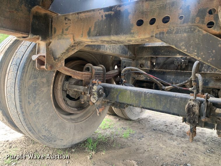 image for item LI9155 1997 Fruehauf PBFL-NF2S-45N  flatbed trailer