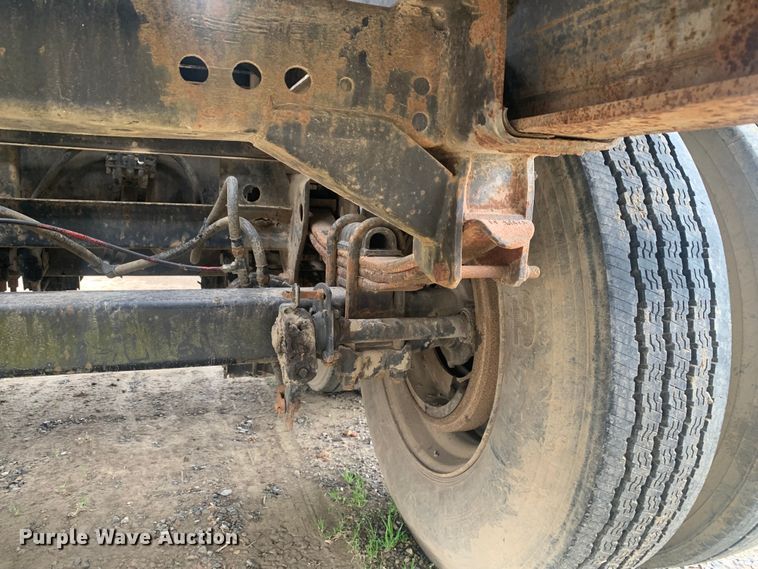 image for item LI9155 1997 Fruehauf PBFL-NF2S-45N  flatbed trailer