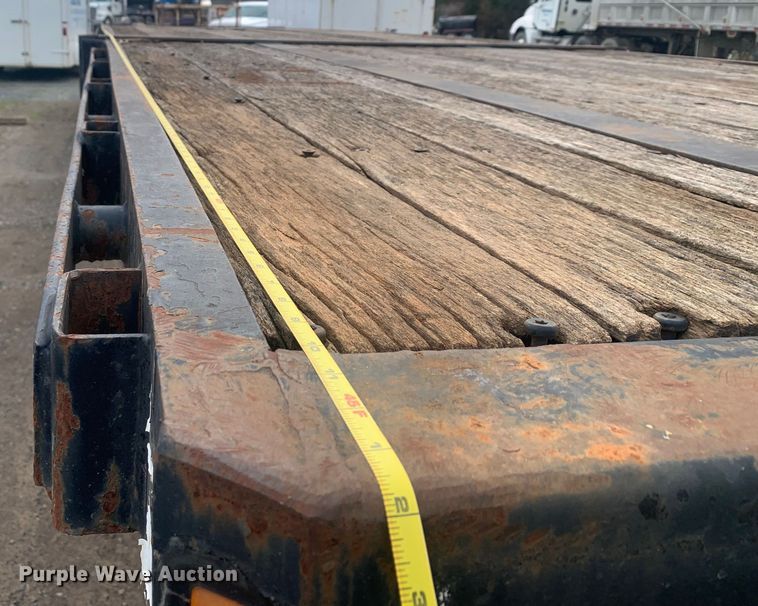 image for item LI9155 1997 Fruehauf PBFL-NF2S-45N  flatbed trailer