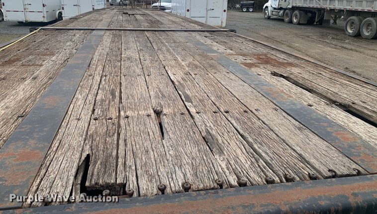 image for item LI9155 1997 Fruehauf PBFL-NF2S-45N  flatbed trailer