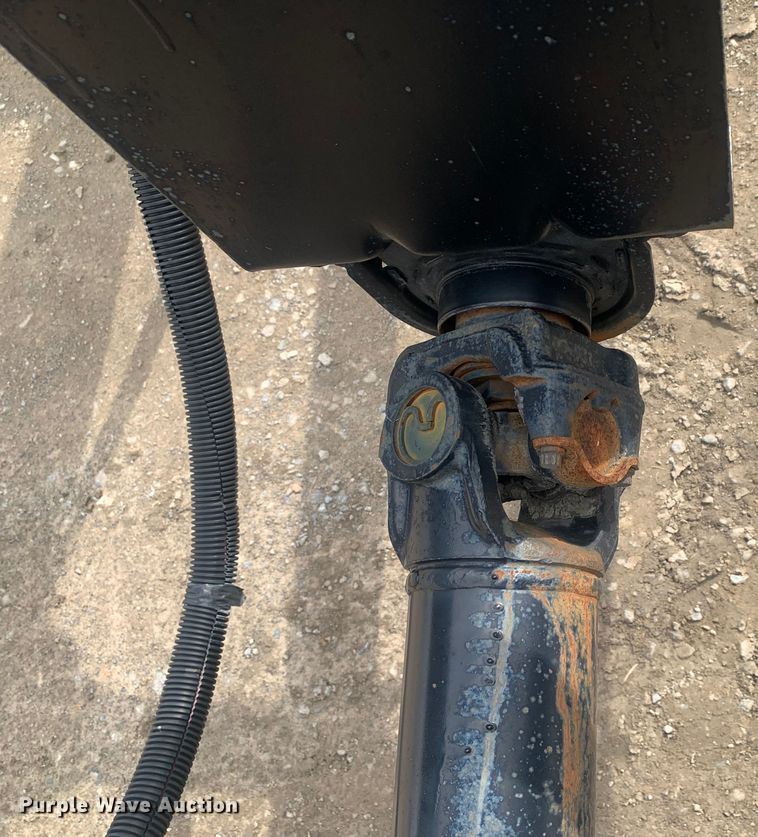 image for item LI9156 2011 International DuraStar 4300  truck cab and chassis