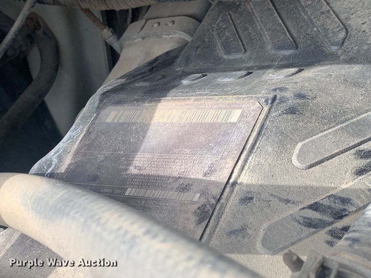 image for item LI9156 2011 International DuraStar 4300  truck cab and chassis