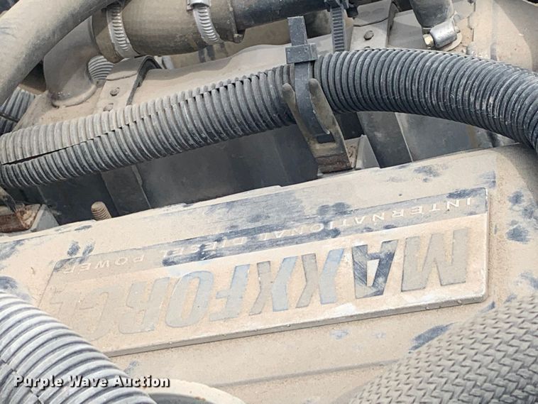 image for item LI9156 2011 International DuraStar 4300  truck cab and chassis