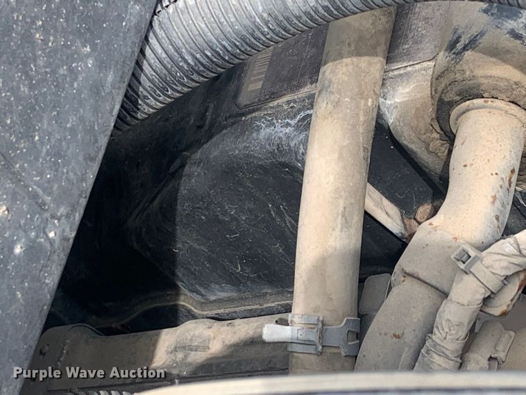 image for item LI9156 2011 International DuraStar 4300  truck cab and chassis