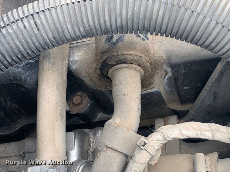 image for item LI9156 2011 International DuraStar 4300  truck cab and chassis