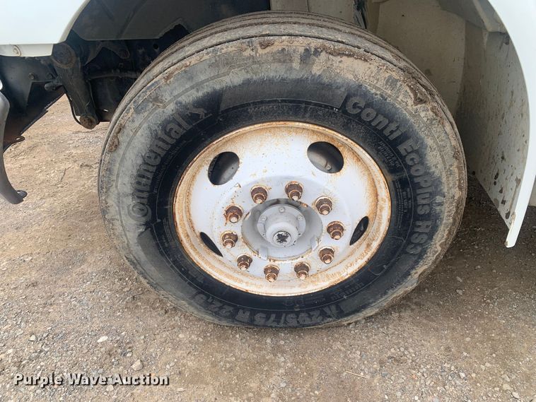 image for item LI9156 2011 International DuraStar 4300  truck cab and chassis