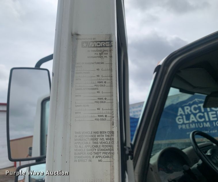 image for item LI9156 2011 International DuraStar 4300  truck cab and chassis