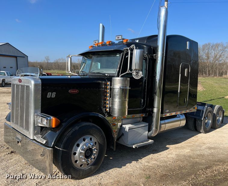 image for item LI9546 2006 Peterbilt 379  semi truck