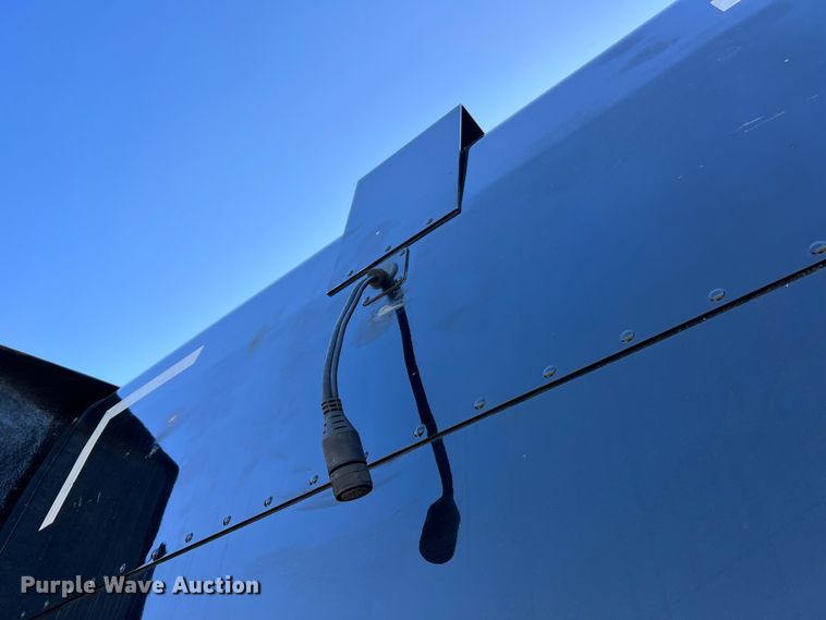 image for item LI9546 2006 Peterbilt 379  semi truck