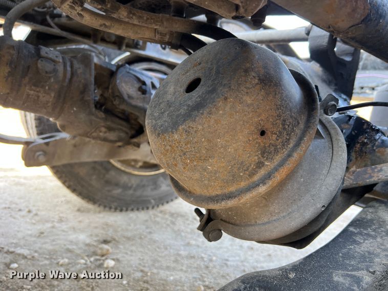 image for item LI9546 2006 Peterbilt 379  semi truck