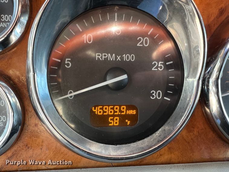 image for item LI9546 2006 Peterbilt 379  semi truck