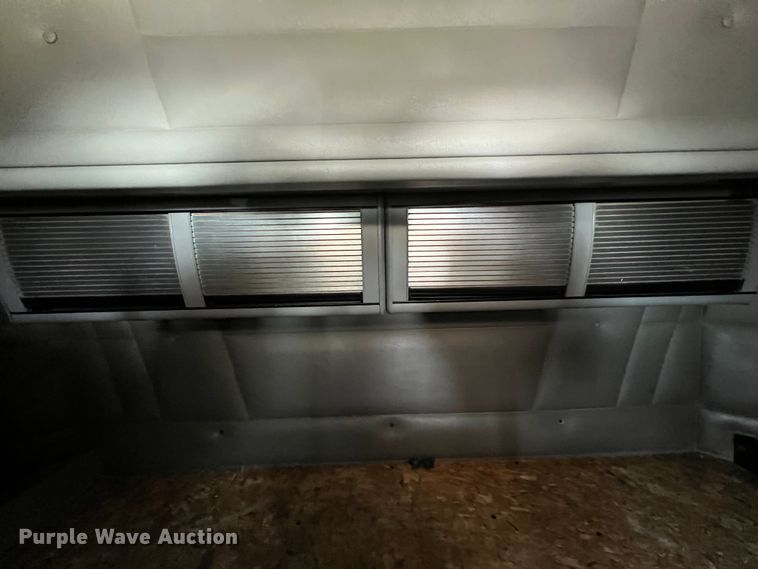 image for item LI9546 2006 Peterbilt 379  semi truck