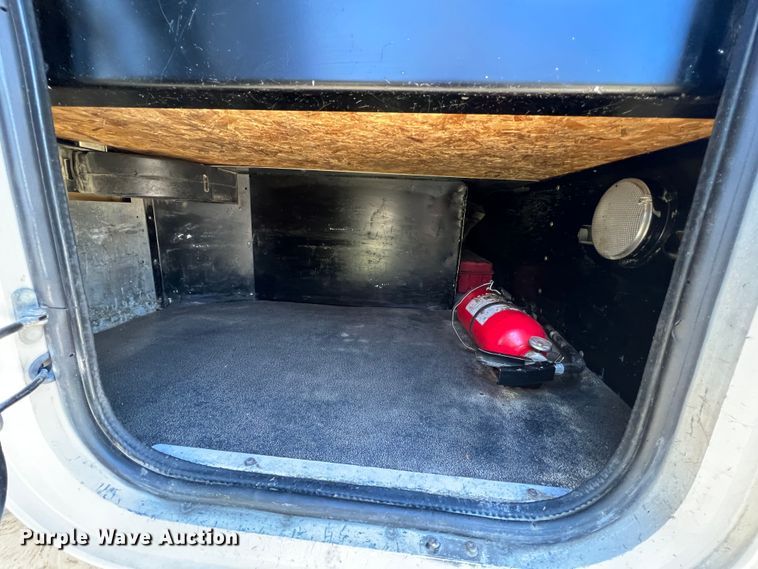 image for item LI9546 2006 Peterbilt 379  semi truck