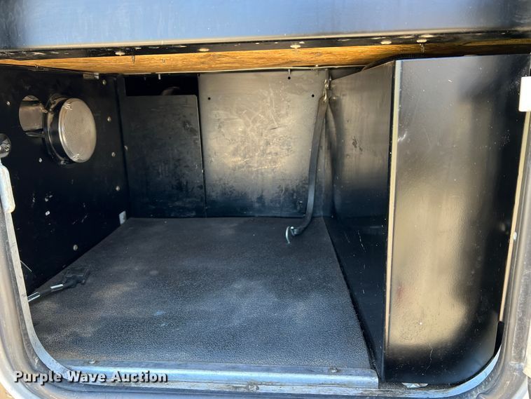 image for item LI9546 2006 Peterbilt 379  semi truck