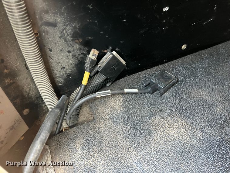 image for item LI9546 2006 Peterbilt 379  semi truck