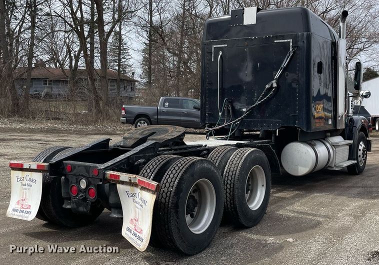 image for item LJ9564 2012 Freightliner Coronado SD  semi truck