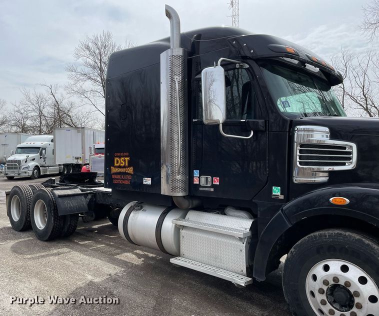 image for item LJ9564 2012 Freightliner Coronado SD  semi truck