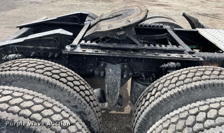 image for item LJ9564 2012 Freightliner Coronado SD  semi truck