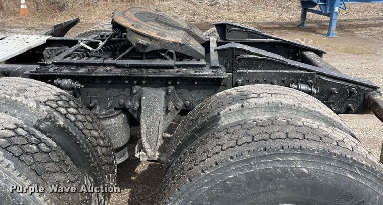 image for item LJ9564 2012 Freightliner Coronado SD  semi truck