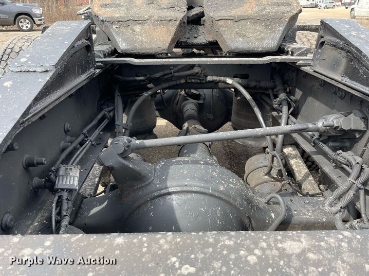 image for item LJ9564 2012 Freightliner Coronado SD  semi truck