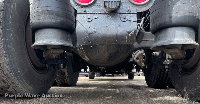 image for item LJ9564 2012 Freightliner Coronado SD  semi truck