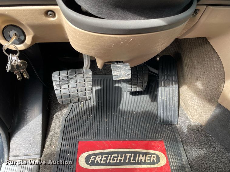 image for item LJ9564 2012 Freightliner Coronado SD  semi truck