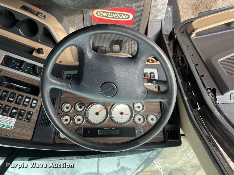 image for item LJ9564 2012 Freightliner Coronado SD  semi truck