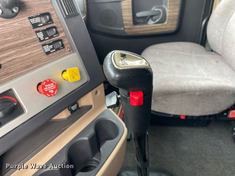 image for item LJ9564 2012 Freightliner Coronado SD  semi truck