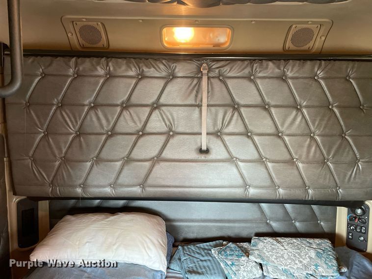 image for item LJ9564 2012 Freightliner Coronado SD  semi truck