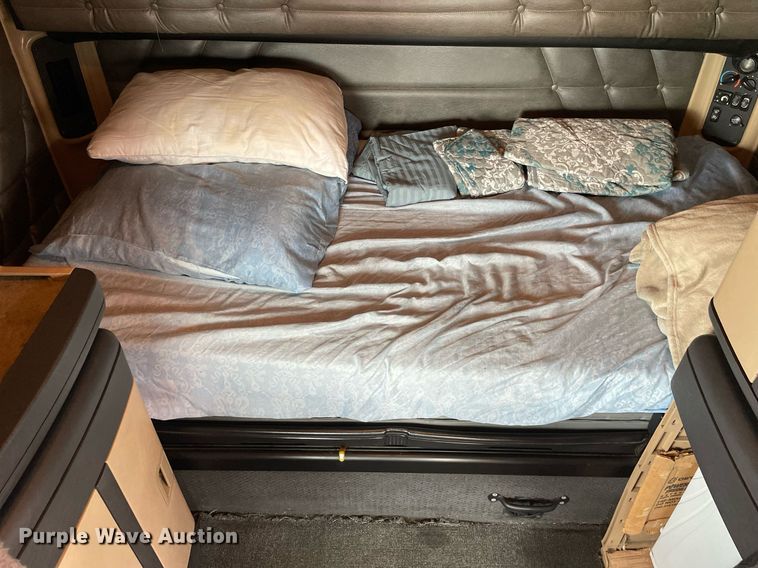 image for item LJ9564 2012 Freightliner Coronado SD  semi truck