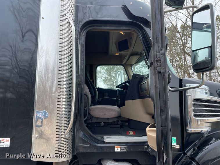 image for item LJ9564 2012 Freightliner Coronado SD  semi truck