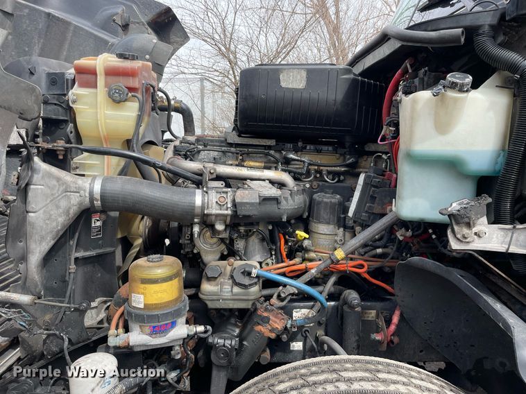 image for item LJ9564 2012 Freightliner Coronado SD  semi truck