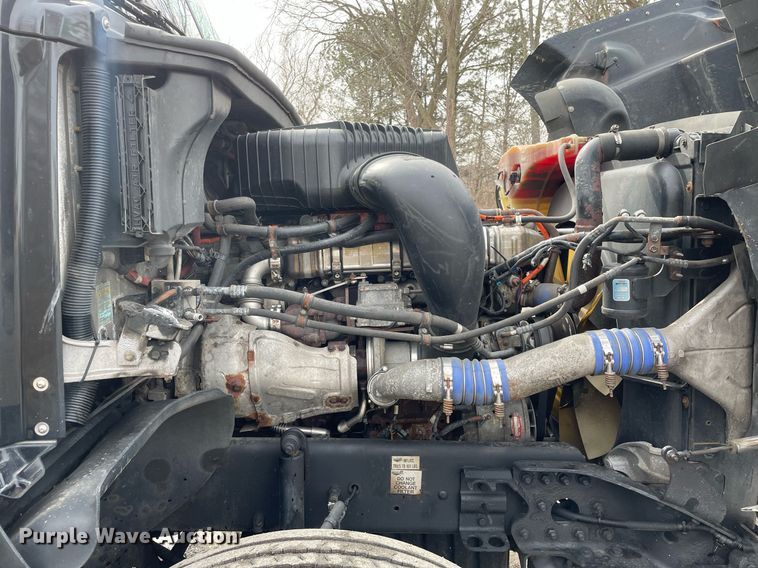 image for item LJ9564 2012 Freightliner Coronado SD  semi truck