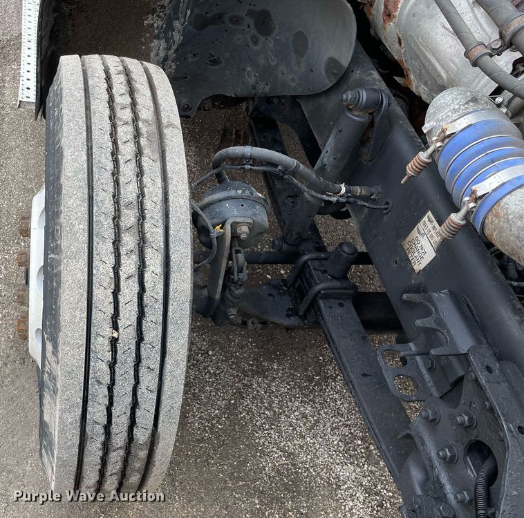 image for item LJ9564 2012 Freightliner Coronado SD  semi truck