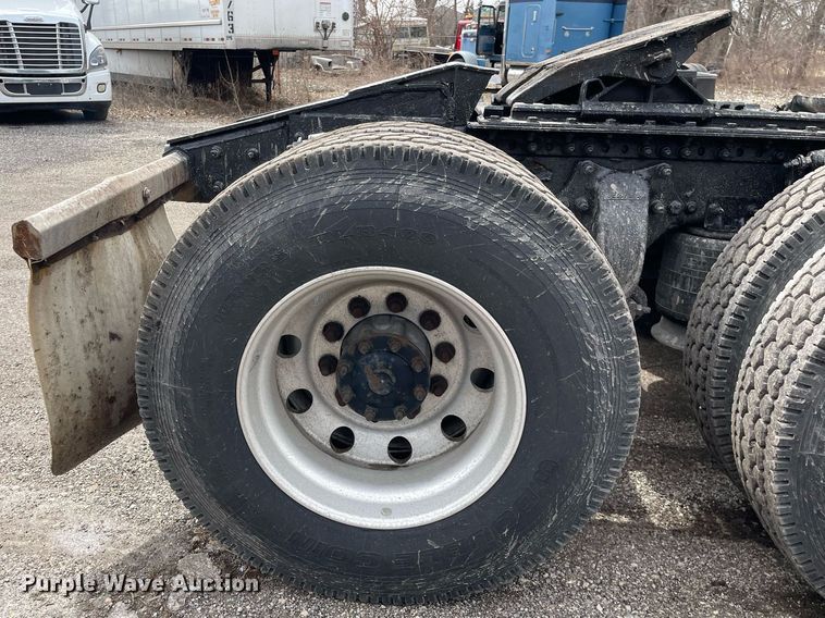 image for item LJ9564 2012 Freightliner Coronado SD  semi truck