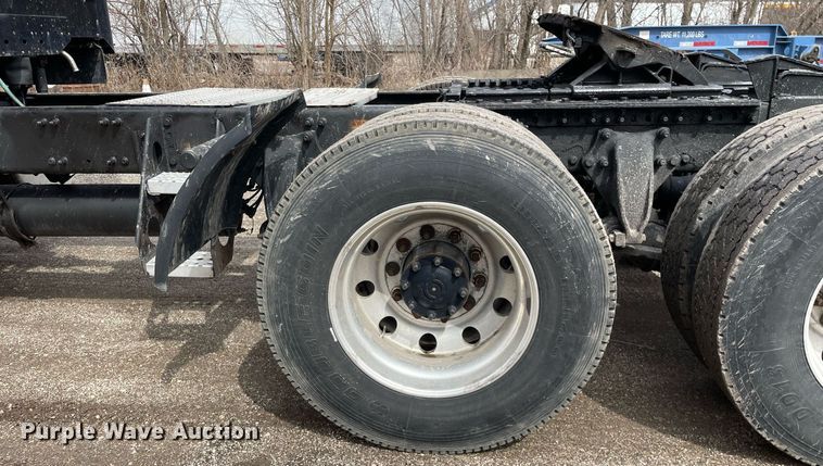 image for item LJ9564 2012 Freightliner Coronado SD  semi truck