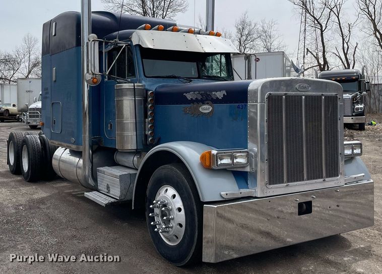 image for item LJ9565 1997 Peterbilt 379  semi truck