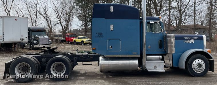 image for item LJ9565 1997 Peterbilt 379  semi truck