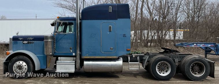 image for item LJ9565 1997 Peterbilt 379  semi truck