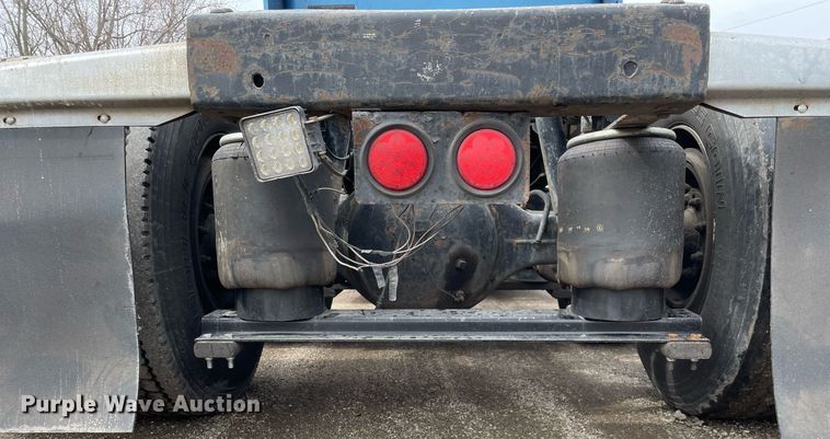 image for item LJ9565 1997 Peterbilt 379  semi truck