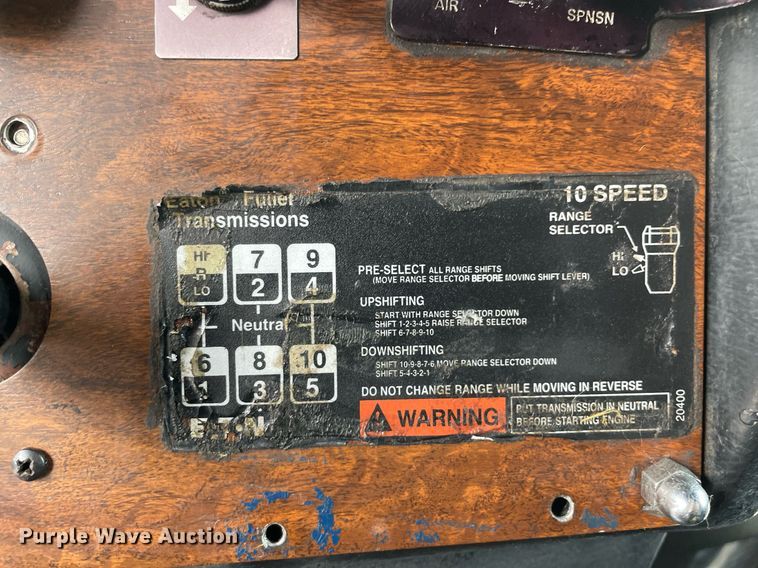 image for item LJ9565 1997 Peterbilt 379  semi truck