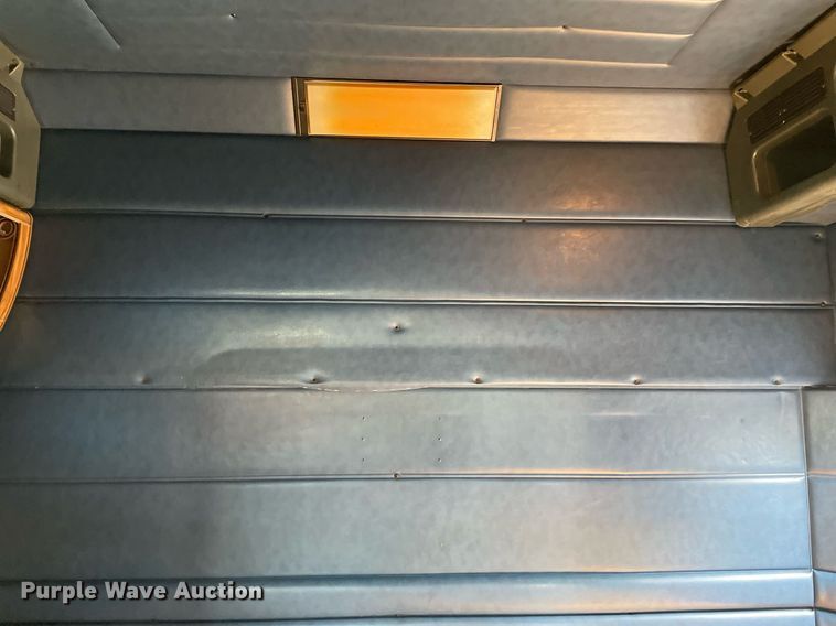 image for item LJ9565 1997 Peterbilt 379  semi truck