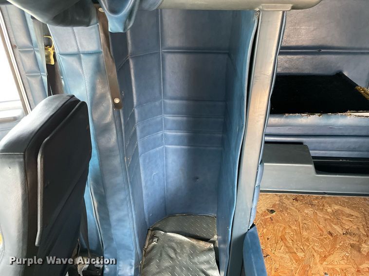 image for item LJ9565 1997 Peterbilt 379  semi truck